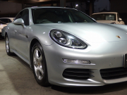 ポルシェ&nbsp;パナメーラ&nbsp;正規ディーラー車　右ハンドル　PDK&nbsp;中古車