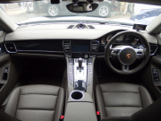 ポルシェ&nbsp;パナメーラ&nbsp;正規ディーラー車　右ハンドル　PDK&nbsp;中古車