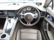 ポルシェ&nbsp;パナメーラ&nbsp;正規ディーラー車　右ハンドル　PDK&nbsp;中古車