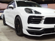 ポルシェ&nbsp;カイエン&nbsp;正規ディーラー車　右ハンドル　EUR-GTエアロ&nbsp;中古車