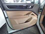 ポルシェ&nbsp;カイエン&nbsp;2019yモデル　正規ディーラー車　右ハンドル&nbsp;中古車