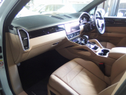 ポルシェ&nbsp;カイエン&nbsp;2019yモデル　正規ディーラー車　右ハンドル&nbsp;中古車