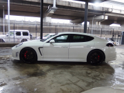 ポルシェ&nbsp;パナメーラ&nbsp;正規ディーラー車　2015yモデル　右ハンドル　EUR-GTエアロ　ES22インチアルミ　ESローダウンサス&nbsp;中古車