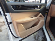 ポルシェ&nbsp;カイエン&nbsp;2019yモデル　正規ディーラー車　右ハンドル&nbsp;中古車