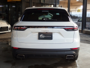 ポルシェ&nbsp;カイエン&nbsp;2019yモデル　正規ディーラー車　右ハンドル&nbsp;中古車