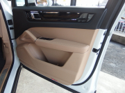 ポルシェ&nbsp;カイエン&nbsp;2019yモデル　正規ディーラー車　右ハンドル&nbsp;中古車