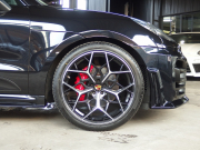 ポルシェ&nbsp;マカン&nbsp;ターボ　2016yモデル　正規ディーラー車　右ハンドル　EUR-GTエアロ　ES22インチアルミホイール　ESローダウンサス&nbsp;中古車