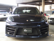 ポルシェ&nbsp;マカン&nbsp;ターボ　2016yモデル　正規ディーラー車　右ハンドル　EUR-GTエアロ　ES22インチアルミホイール　ESローダウンサス&nbsp;中古車