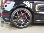 ポルシェ&nbsp;マカン&nbsp;ターボ　2016yモデル　正規ディーラー車　右ハンドル　EUR-GTエアロ　ES22インチアルミホイール　ESローダウンサス&nbsp;中古車